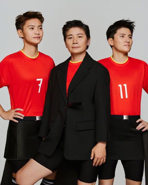 被问到是否认为吉拉西会继续留队，威尔勒说道：“我目前没看到他离队的迹象。